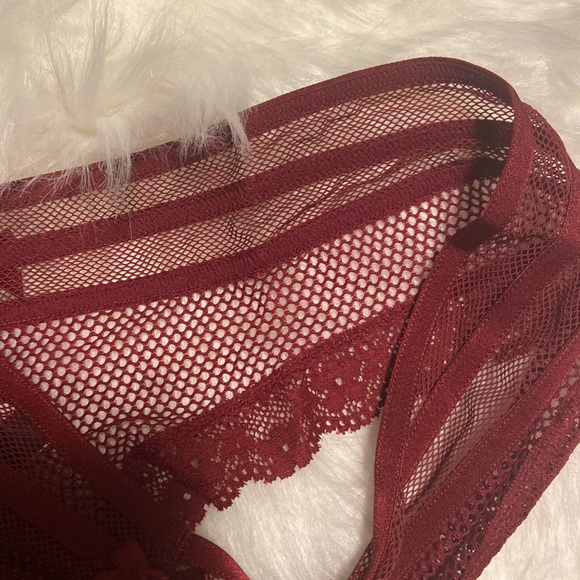 VS NWT Victoria’s Secret cheeky burgundy fishnet mesh bow panties size XL S - Picture 5 of 6